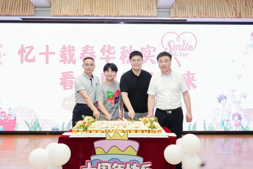 圖為開營儀式合照